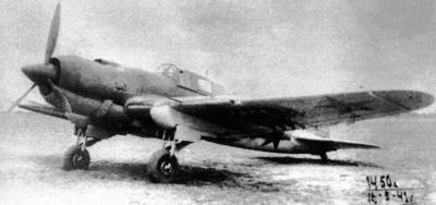 Iljušin Il-2 „Šturmovik“
Prototyp dvoumístného Il-2 poháněného hvězdicovým motorem M-82
Klíčová slova: il-2 sturmovik