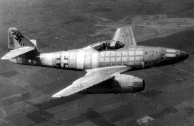 Německý proudový stíhací letoun Messerschmitt Me 262
Klíčová slova: me_262