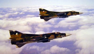 Dvojice stíhacích letadel MiG-23MF z výzbroje 1. stíhacího leteckého pluku
