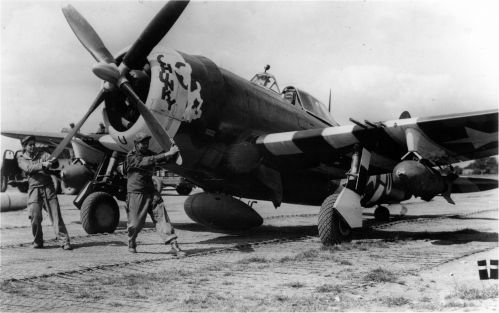 P-47D Thunderbolt
Klíčová slova: P-47