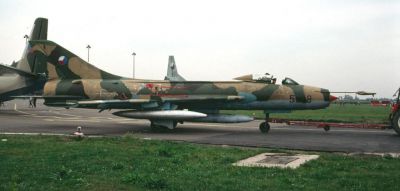 Stíhací bombardér Su-7BM, konstruovaný mj. jako nosič nukleárních pum