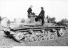 Bundesarchiv_Bild_101I-318-0083-322C_Polen2C_Panzer_III_mit_Panzersoldaten.jpg