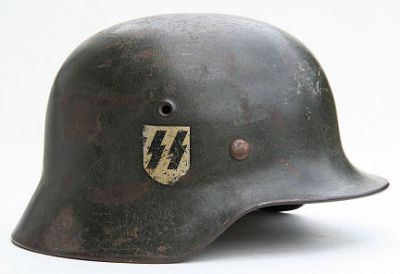Německá helma M40 SS