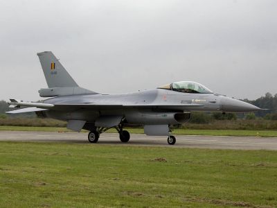 f-16 01 a mlu
