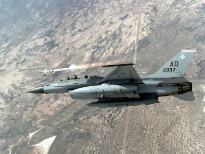 f-16 07 aim-9
