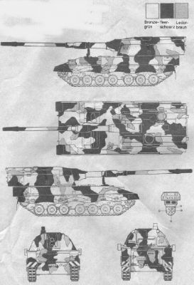 Panzerhaubitze 2000 (zkráceně PzH 2000)
