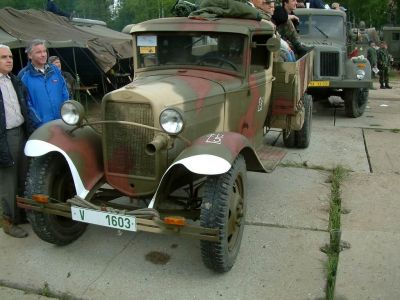 GAZ AA
Licenčně vyráběný Ford model AA v sovětském svazu.
Klíčová slova: sovětský svaz ford gaz nákladní automobil