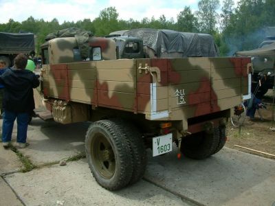 GAZ AA
Licenčně vyráběný Ford model AA v sovětském svazu.
Klíčová slova: sovětský svaz ford gaz nákladní automobil