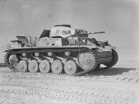 Panzerkampfwagen II
Klíčová slova: Panzerkampfwagen_II Panzer_II Panzer ww2 PzKpfw_II