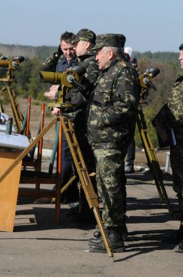 Vojenské cvičení ukrajinské armády na vojenském civčisti  Chernihiv
cvičení se konalo 14.března v reakci na pokračující ruskou okupaci Krymu a nebezpečí okupace dalších území
Klíčová slova: ukrajinska_armada