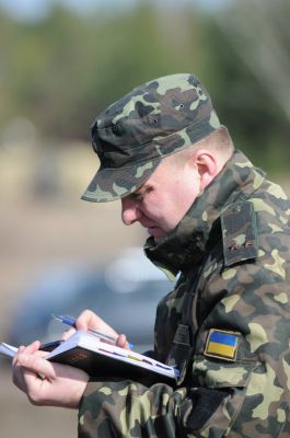 Vojenské cvičení ukrajinské armády na vojenském civčisti  Chernihiv
cvičení se konalo 14.března v reakci na pokračující ruskou okupaci Krymu a nebezpečí okupace dalších území
Klíčová slova: ukrajinska_armada