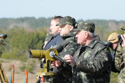 Vojenské cvičení ukrajinské armády na vojenském civčisti  Chernihiv
cvičení se konalo 14.března v reakci na pokračující ruskou okupaci Krymu a nebezpečí okupace dalších území
Klíčová slova: ukrajinska_armada