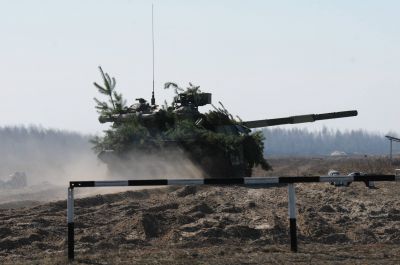 Vojenské cvičení ukrajinské armády na vojenském civčisti  Chernihiv
cvičení se konalo 14.března v reakci na pokračující ruskou okupaci Krymu a nebezpečí okupace dalších území
Klíčová slova: ukrajinska_armada