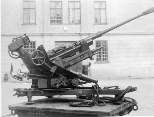 3,7 cm FlaK 37
