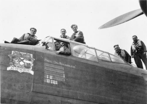 Avro Lancaster
Klíčová slova: lancaster