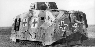 A7V
Hlavní výzbroj tanku A7V tvořil 57mm kanon Maxim-Nordenfelt v přídi
Klíčová slova: a7v