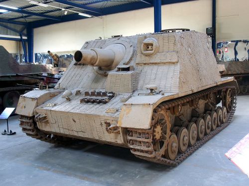 Sturmpanzer IV Brummbär
Musée des Blindés
