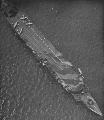 HMS Furious na fotografii z roku 1941