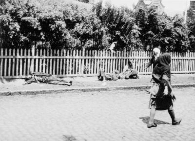  Strádající obyvatelstvo na Ukrajině během Holodomoru.
Klíčová slova: ukrajina