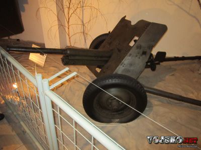  sovětský 45mm protitankový kanon vz. 37 
