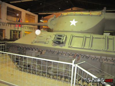 M-36 Jackson
Stíhač tanků M36 Jackson byl vyvinut v USA na základě požadavků americké armády na rychlý stroj, který by dokázal ničit i ty nejmodernější a nejtěžší obrněnce německé armády. První stroje se dostaly k jednotkám roku 1944, účastnily se zejména bojů v Evropě. Jejich oficiální označení znělo M36 GMC (Gun Motor Carriage), říkalo se jim Slugger (basebalový ranař) nebo Jackson.
Klíčová slova: m-36 kackson m-36_jackson