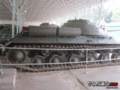 IS-3
Informace o tanku IS-3 naleznete zde: http://www.vojsko.net/index.php/pozemni-technika/44-tanky/363-is-3
Klíčová slova: is-3