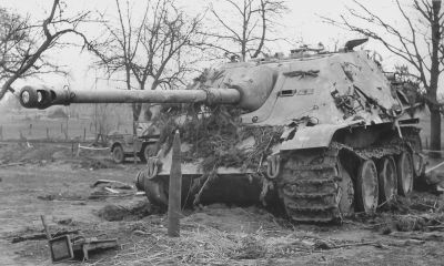 Jagdpanzer V Jagdpanther (Sd.Kfz. 173) 
Jeden z Jagdpantherů, které podlehly přesile Spojenců
Klíčová slova: jagdpanther