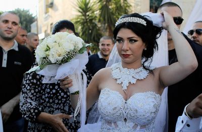 Maral
Přísluší k článku http://www.vojsko.net/index.php/zpravy/142-uvahy/2848-demonstrace-proti-svatbe
