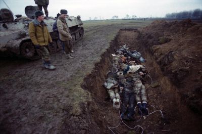 Mass_grave_in_Chechnya.jpg