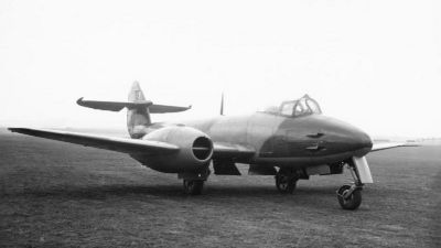 Britský proudový stíhací letoun Gloster Meteor
Klíčová slova: gloster_meteor