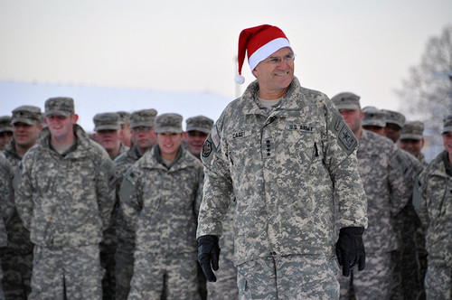 Autor: The U.S. Army
Zdroj: flickr.com/photos/soldiersmediacenter/
Licence: public domain
Keywords: vánoce military_christmas christmas_army