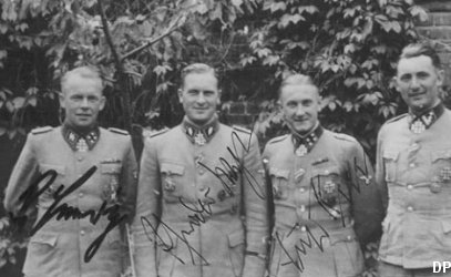 Hans Becker
SS-Sturmbannführer 
Klíčová slova: hans becker ss-sturmbannführer