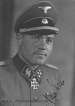 Hans Weiss
SS-Obersturmbannführer
Klíčová slova: hans weiss ss-obersturmbannführer