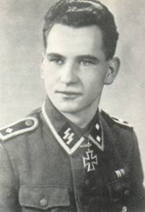 Heinrich Gottke
SS-Oberscharführer
Klíčová slova: ss-oberscharführer heinrich gottke waffen-ss