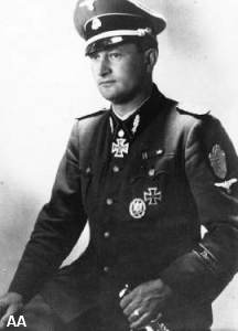 Karl Ullrich
SS-Oberführer
Klíčová slova: karl ullrich ss-oberführer