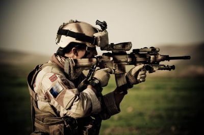 Heckler & Koch HK416
Norský voják v Afghánistánu vyzbrojený útočnou puškou Heckler & Koch HK416N

Autor: PRT Meymaneh
Zdroj: flickr.com/photos/prtmeymaneh/
Licence: CC BY 2.0
Klíčová slova: Heckler Koch HK416