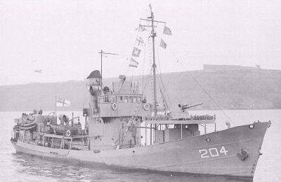 HMS Ellesmere Trawler
Trawler třÃdy Lake
Klíčová slova: HMS Ellesmere Trawler