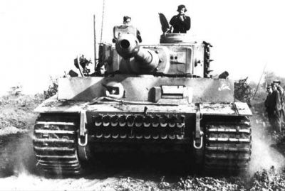 Panzerkampfwagen VI Tiger (též PzKpfw VI, Tiger ausf.E či SdKfz 181)
