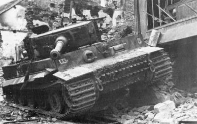 Tiger
Panzerkampfwagen VI Tiger (též PzKpfw VI, Tiger ausf.E či SdKfz 181)
Klíčová slova: tiger