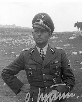 Otto Kumm
SS-Brigadeführer und Generalmajor der Waffen-SS
Klíčová slova: otto kumm ss-brigadeführer generalmajor waffen-ss