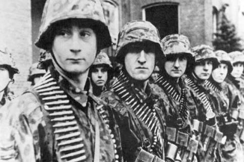 Vojáci Waffen-SS
Klíčová slova: waffen-ss