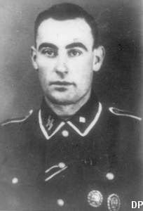 Paul Egger
SS-Obersturmführer 
Klíčová slova: paul egger ss-obersturmführer