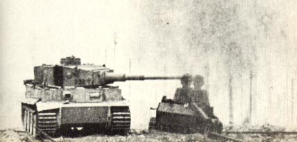 Panzerkampfwagen VI Tiger (též PzKpfw VI, Tiger ausf.E či SdKfz 181)
Klíčová slova: tiger