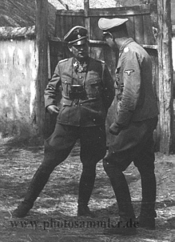 Walther Krüger
SS-Obergruppenführer und General der Waffen-SS
Klíčová slova: walther krüger ss-obergruppenführer generál general waffen-ss