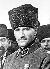 Mustafa Kemal Atatürk
Klíčová slova: mustafa_kemal_ataturk