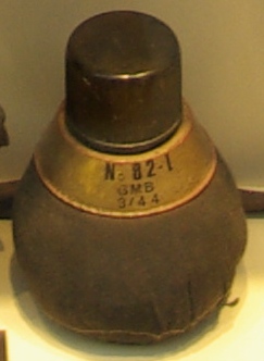 No. 82 grenade (Gammon bomb)
Autor: Duch.seb
Zdroj: wikippedia.org
Licence: CC BY-SA 3.0
Klíčová slova: no.82_grenade