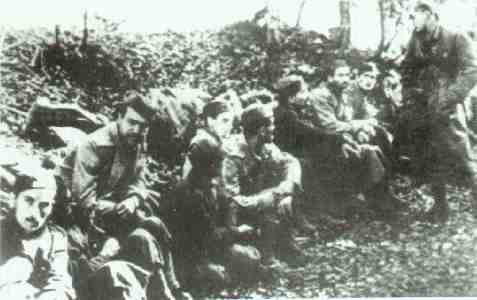 Zajatí četnici
Zajatí četnici po bitvě u Grcarice, 9.1943.
Klíčová slova: četnici grcarice