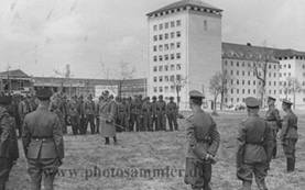 Kasárna Regimentu Deutschland v Mnichově.
