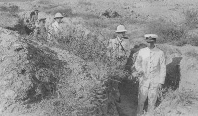 Rear-Admiral Stuart Nicholson in the trenches near Cape Helles
Klíčová slova: stuart_nicholson