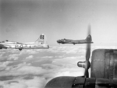 Boeing B-17 Flying Fortress
Klíčová slova: b-17